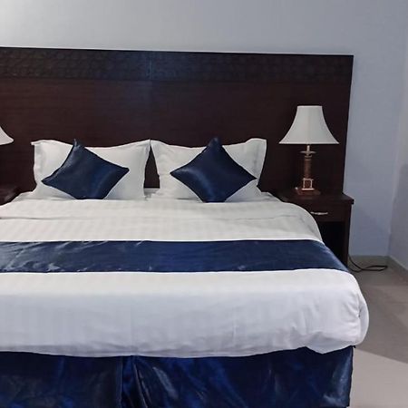 In Taibah Aparthotel Medina Exterior photo