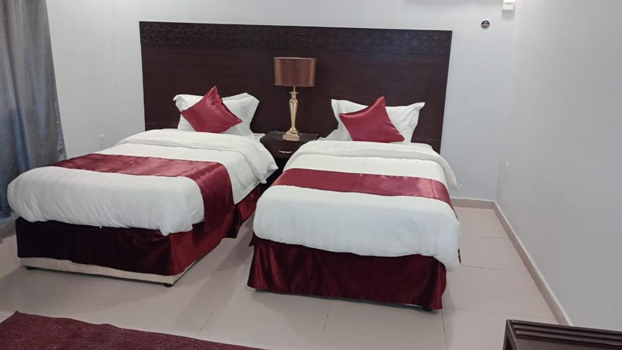 In Taibah Aparthotel Medina Exterior photo